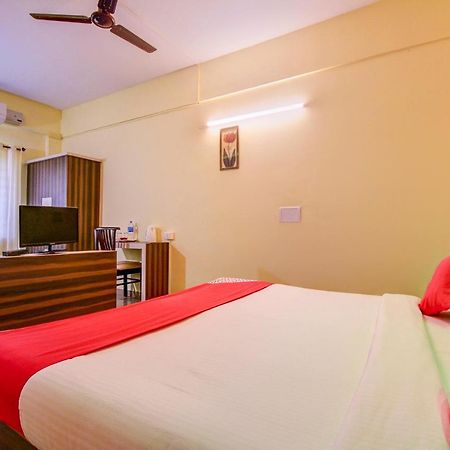 Capital O 17320 Vijaya Residency Manipal Exteriör bild
